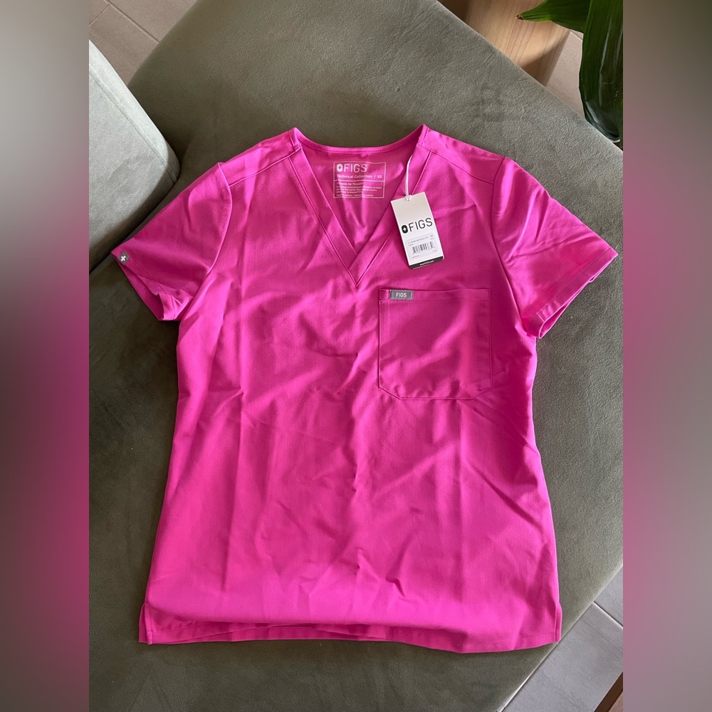 NWT Electric Orchid Figs Catarina One Pocket Scrub Top XS